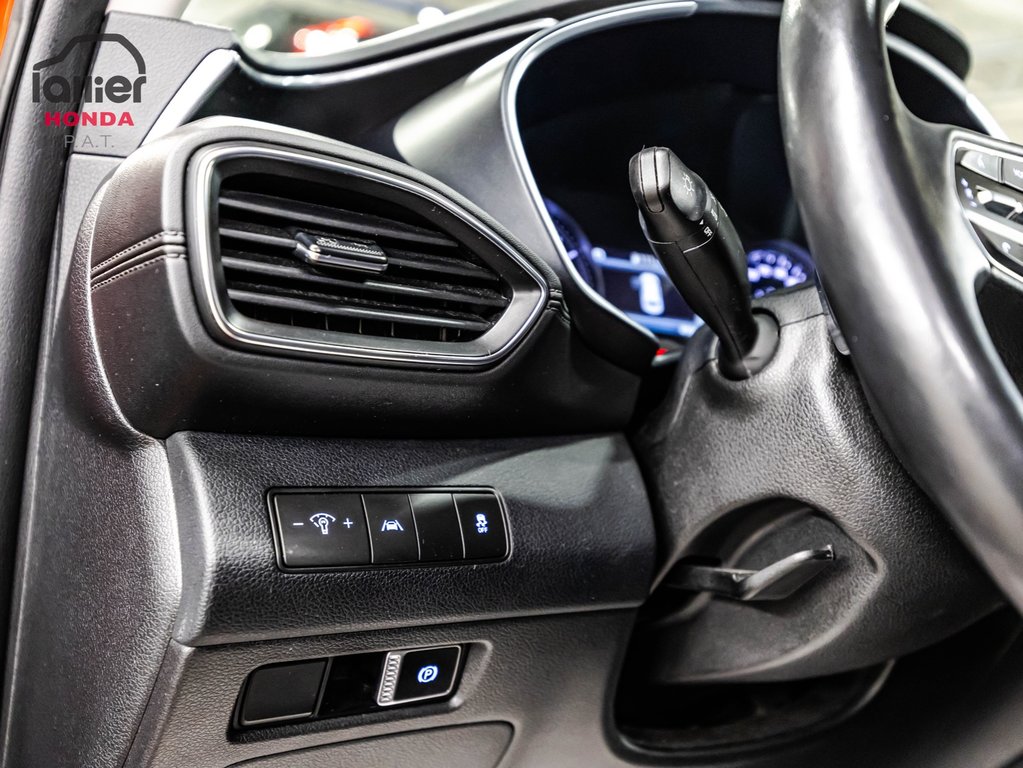 2022 Hyundai Santa Fe Essential AWD 1PROPRIO in , Quebec - 20 - w1024h768px