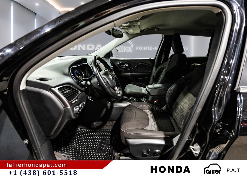 2019 Jeep Cherokee North in Montréal, Quebec - 17 - w1024h768px