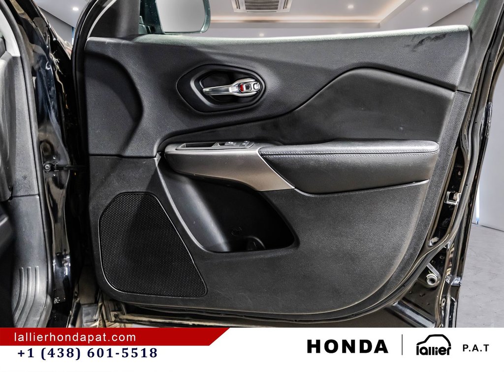 2019 Jeep Cherokee North in Montréal, Quebec - 15 - w1024h768px