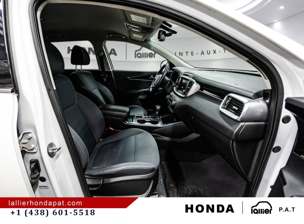 2019 Kia Sorento LX in Montreal, Quebec - 18 - w1024h768px