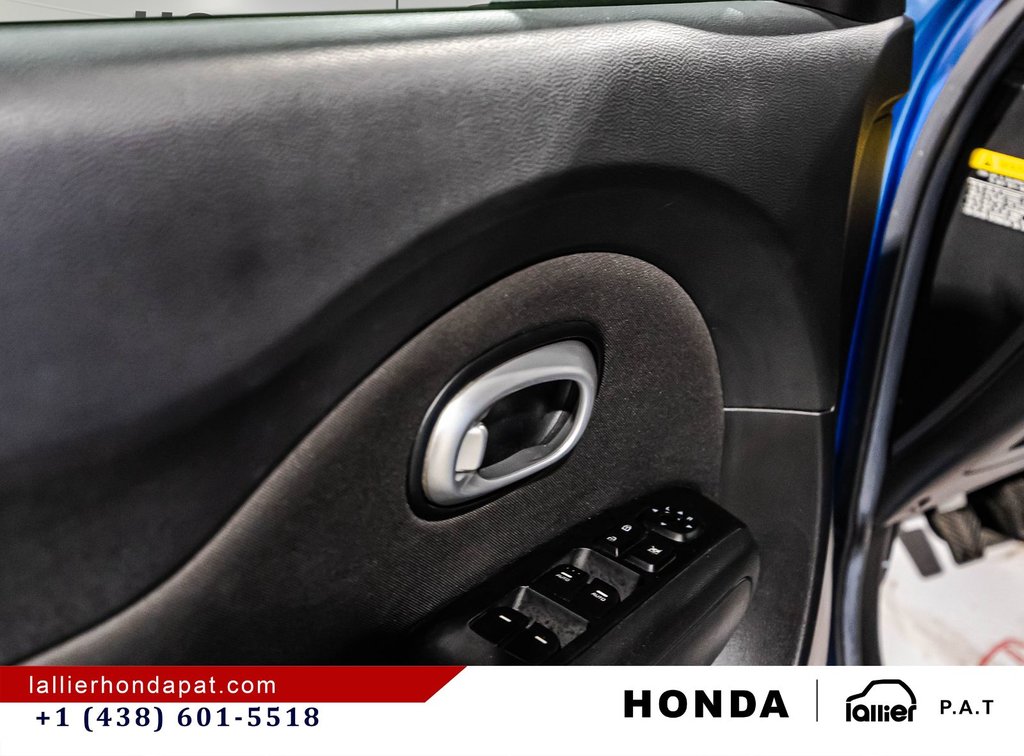 2016 Kia Soul LX in Montreal, Quebec - 11 - w1024h768px