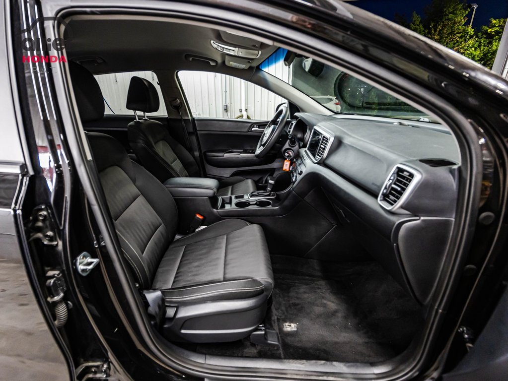 2020 Kia Sportage LX AWD JAMAIS ACCIDENTÉ in Montreal, Quebec - 17 - w1024h768px