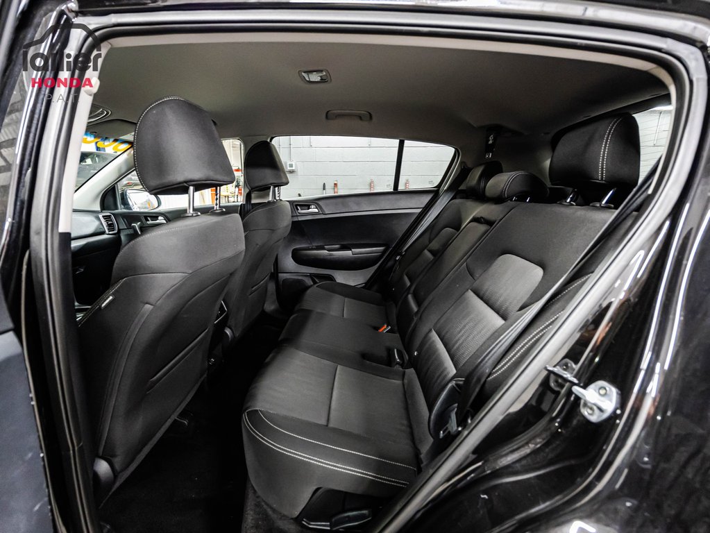2020 Kia Sportage LX AWD JAMAIS ACCIDENTÉ in Montreal, Quebec - 13 - w1024h768px