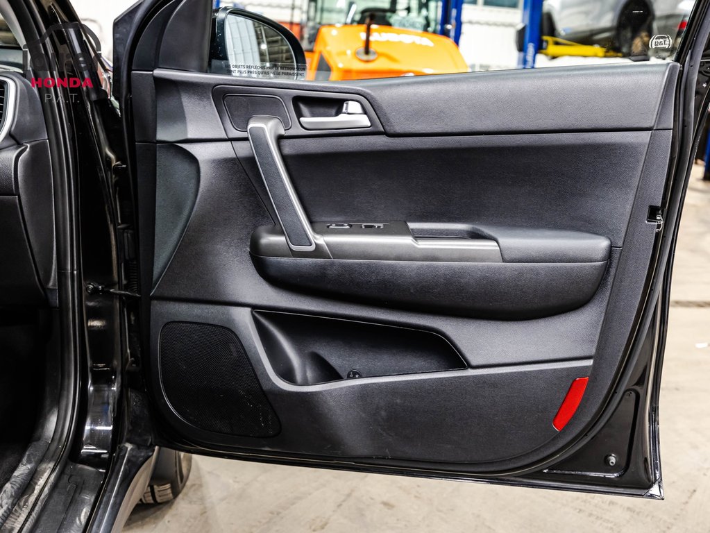 2020 Kia Sportage LX AWD JAMAIS ACCIDENTÉ in Montreal, Quebec - 16 - w1024h768px