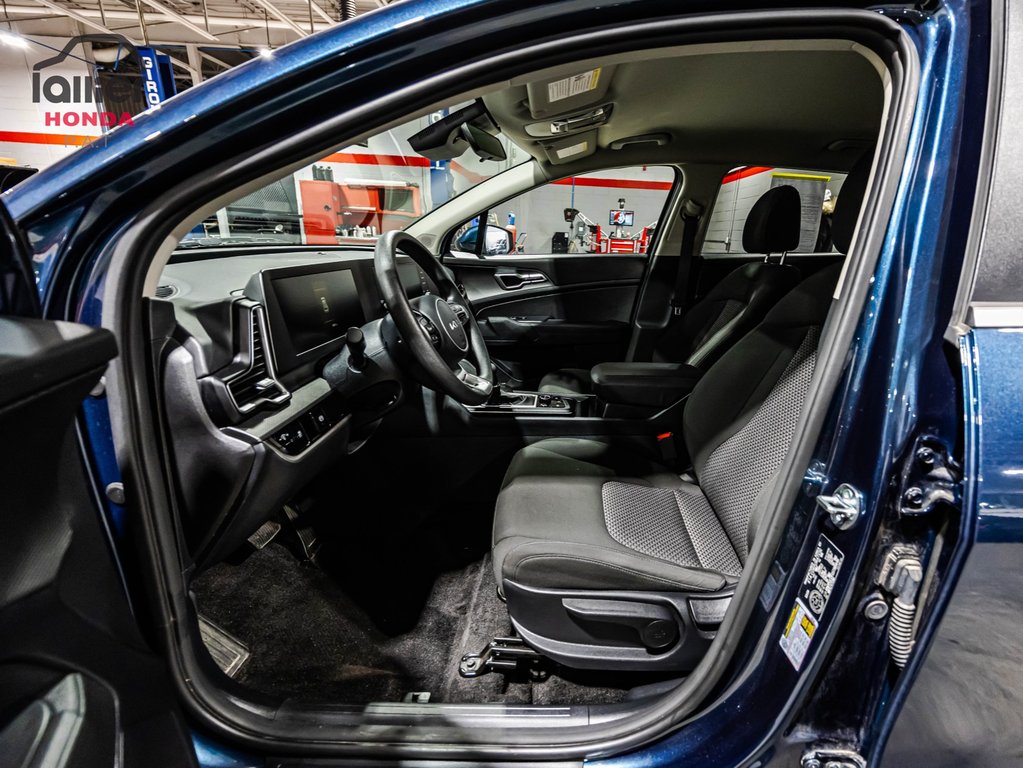 2025 Kia Sportage LX AWD in Montreal, Quebec - 18 - w1024h768px