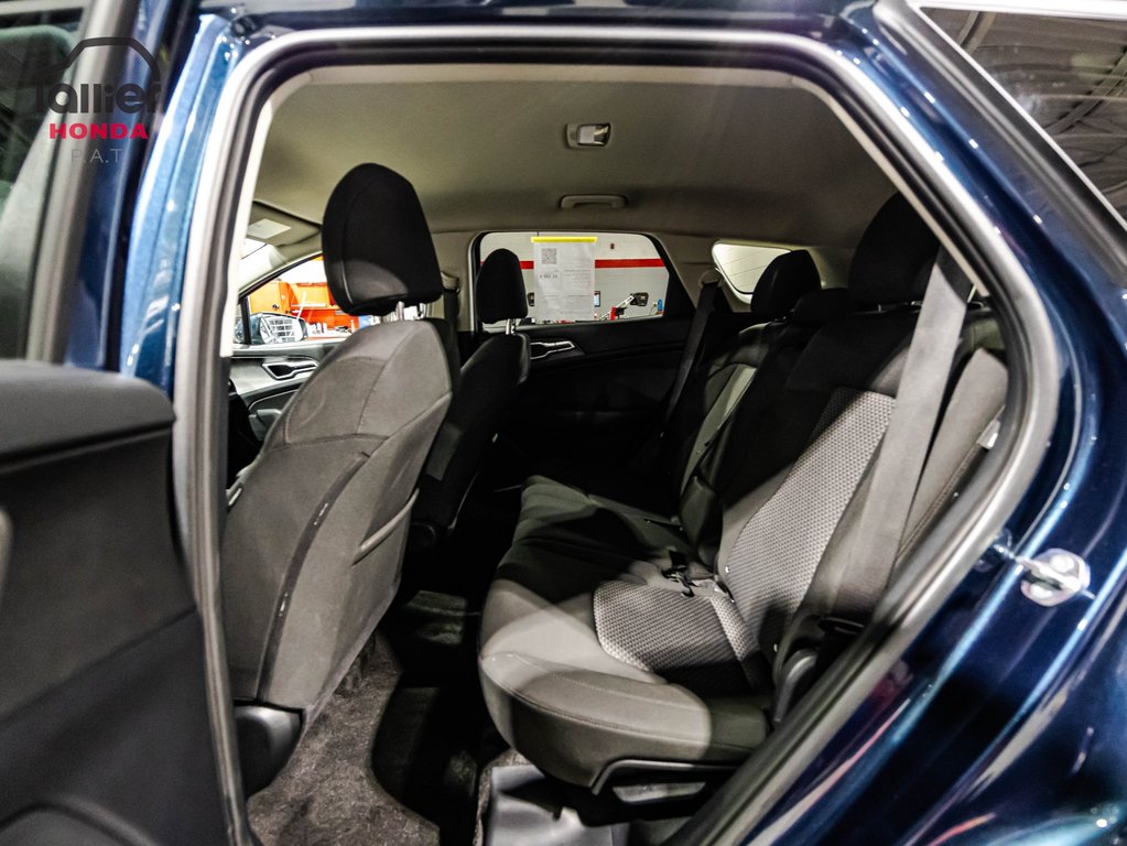 2025 Kia Sportage LX AWD in Montreal, Quebec - 13 - w1024h768px