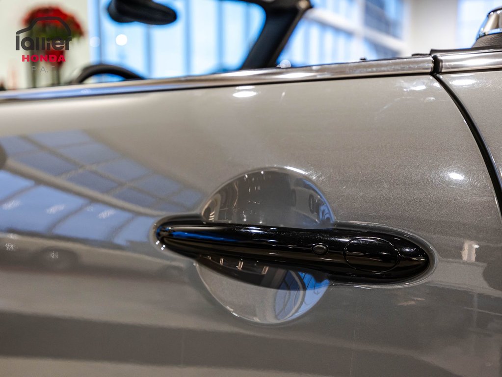 2023 MINI Convertible Cooper S in Montreal, Quebec - 11 - w1024h768px