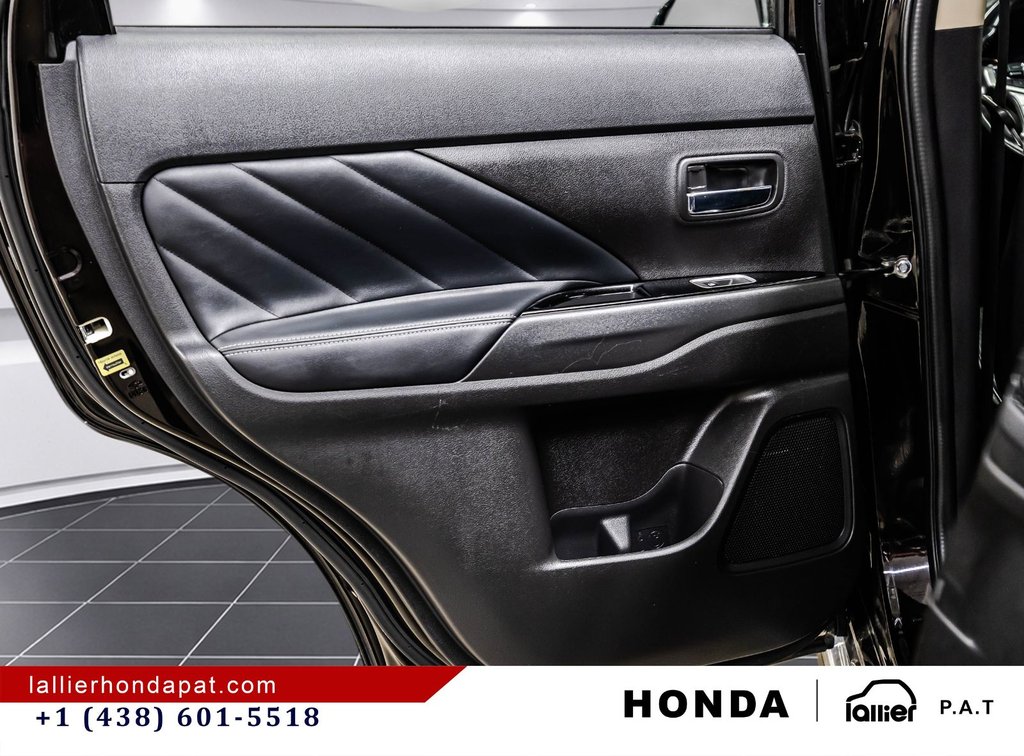 Mitsubishi Outlander PHEV GT 2018 à Montréal, Québec - 13 - w1024h768px