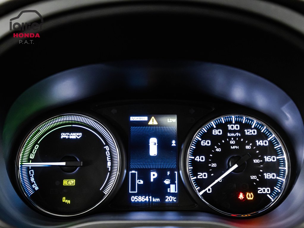 2020 Mitsubishi OUTLANDER PHEV SEL HYBRIDE BRANCHABLE ECONOMIE ET DISTANCE in Montreal, Quebec - 25 - w1024h768px