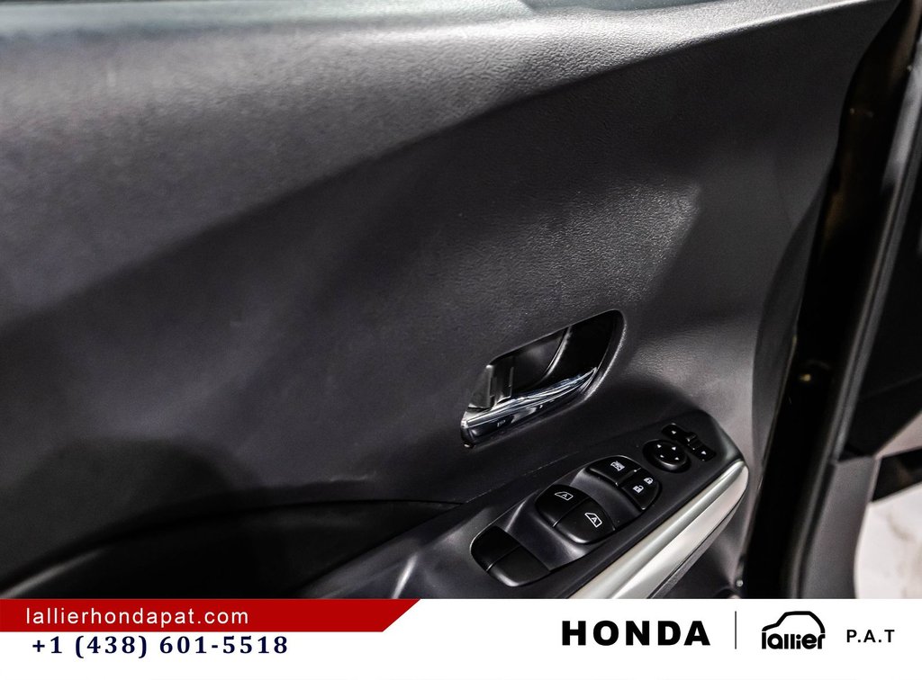 2019 Nissan Kicks SR in Montreal, Quebec - 12 - w1024h768px