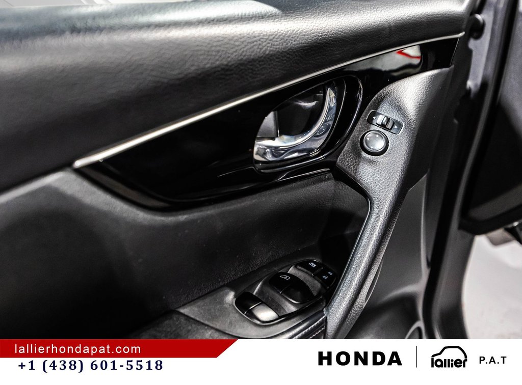 2018 Nissan Qashqai SL in Montreal, Quebec - 12 - w1024h768px