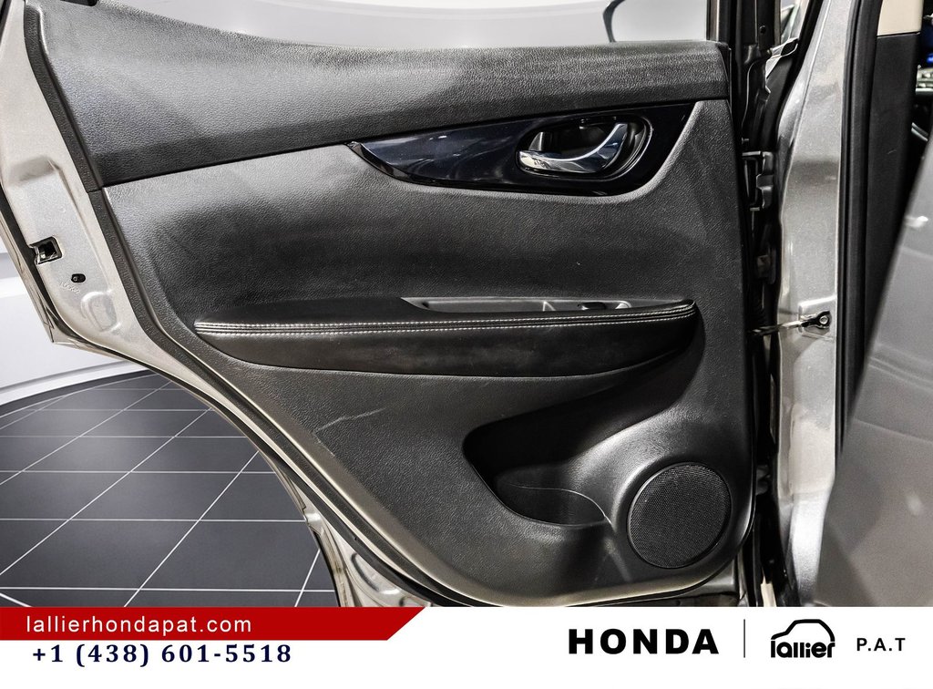 2018 Nissan Qashqai SL in Montreal, Quebec - 13 - w1024h768px