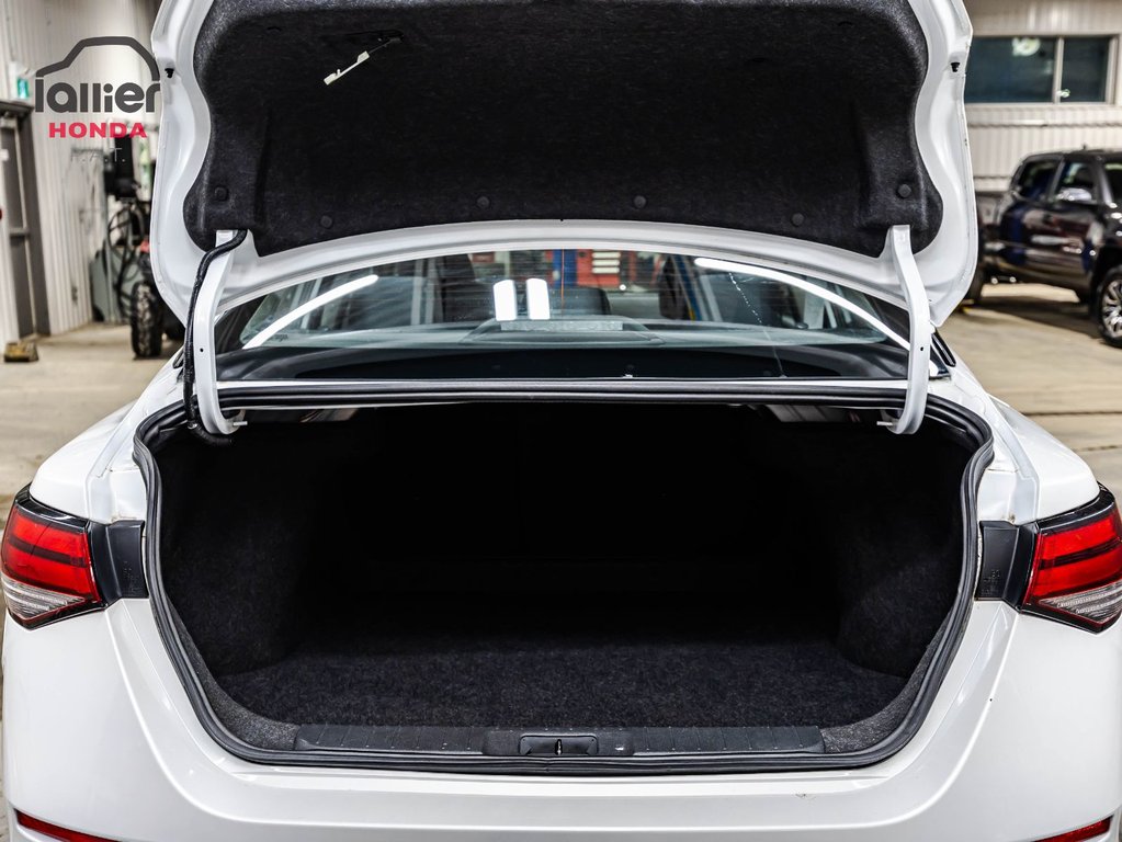 Nissan Sentra SV 2023 à Montréal, Québec - 16 - w1024h768px