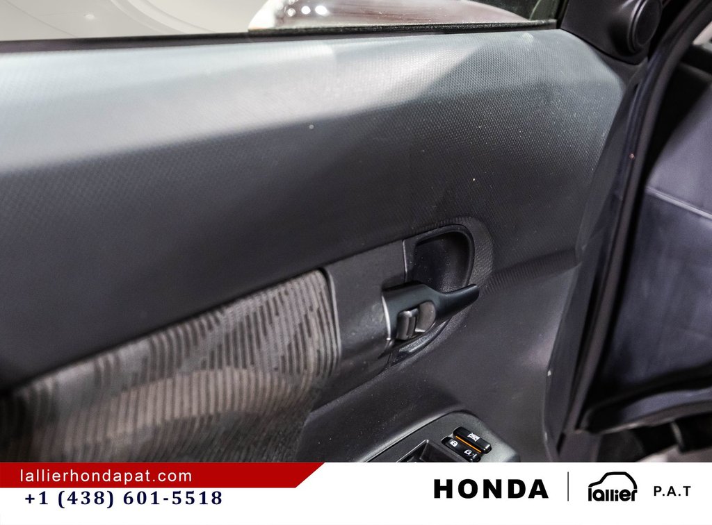 2015 Scion xB in Montreal, Quebec - 11 - w1024h768px