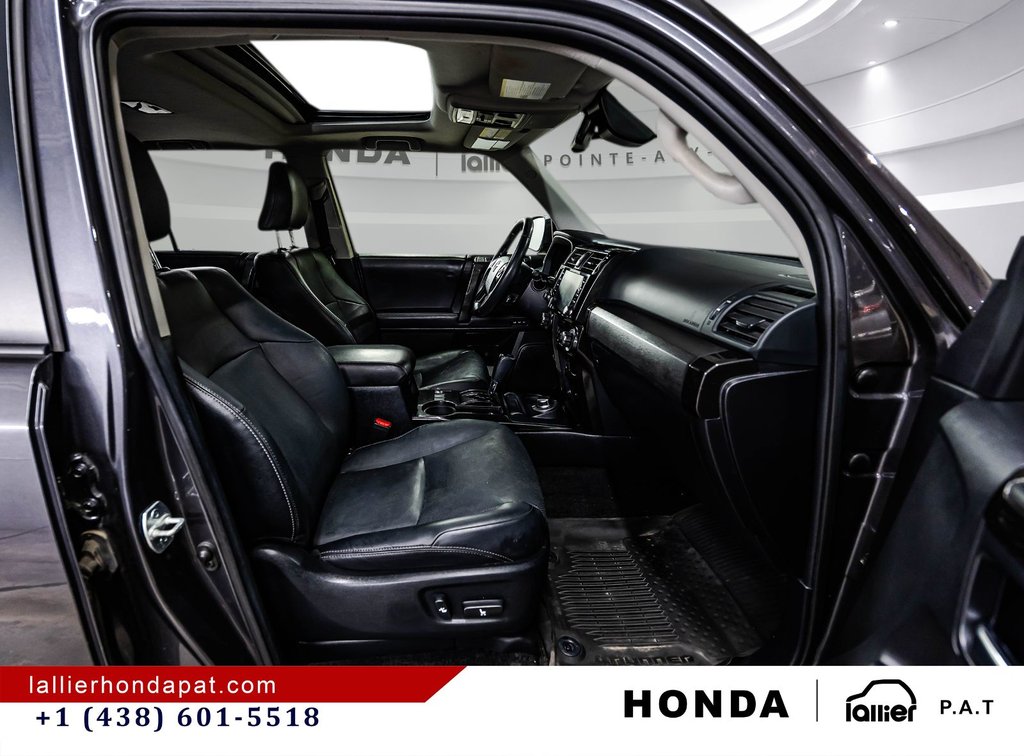 2021 Toyota 4Runner NIGHTSHADE in Montreal, Quebec - 17 - w1024h768px