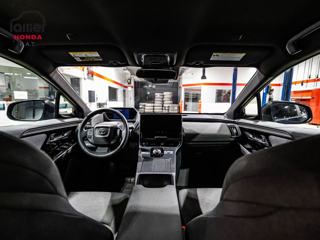 2025 Toyota bZ4X XLE in Montréal, Quebec - 14 - w1024h768px