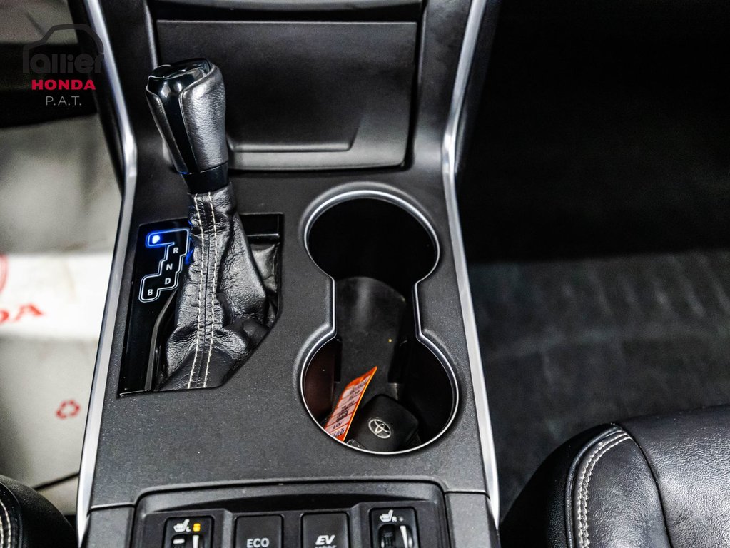 2017 Toyota Camry Hybrid XLE HYBIDE POUR L'ÉCONOMIE ET LA DISTANCE in , Quebec - 25 - w1024h768px