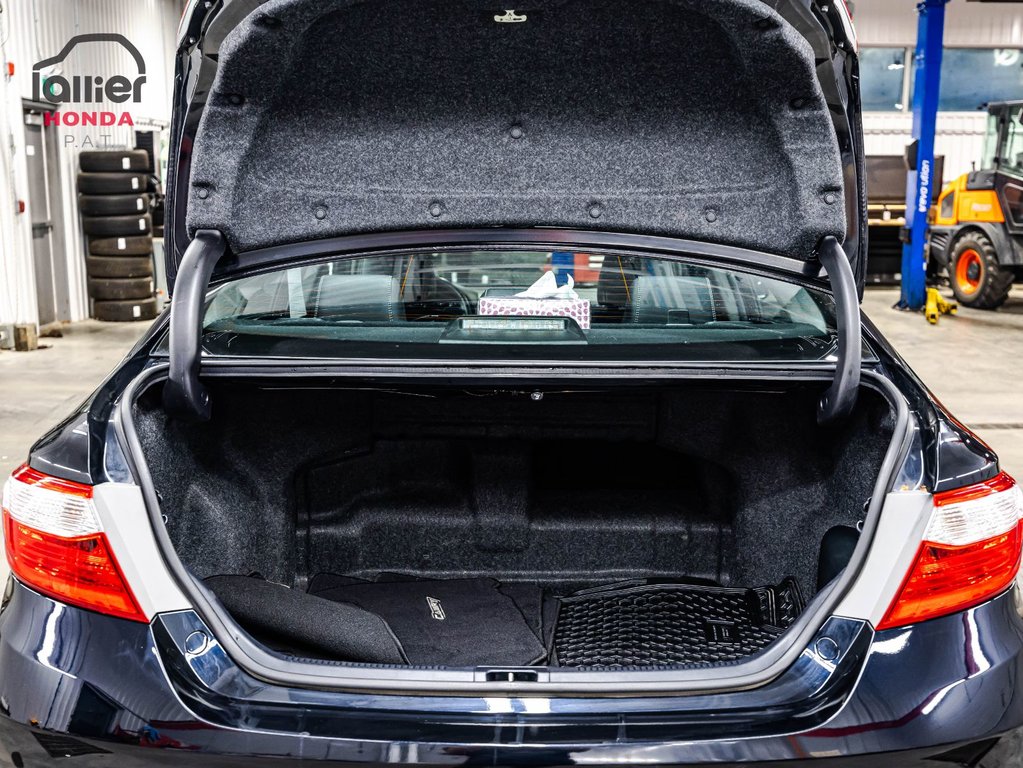 2017 Toyota Camry Hybrid XLE HYBIDE POUR L'ÉCONOMIE ET LA DISTANCE in , Quebec - 15 - w1024h768px
