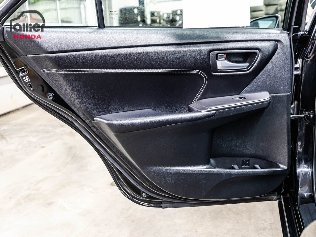 2017 Toyota Camry Hybrid XLE HYBIDE POUR L'ÉCONOMIE ET LA DISTANCE in , Quebec - 12 - w1024h768px