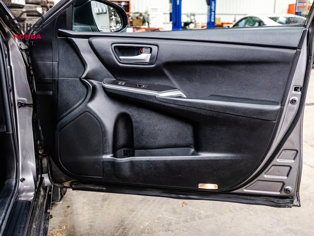 Toyota Camry LE AUTOMATIQUE 2017 à , Québec - 15 - w1024h768px