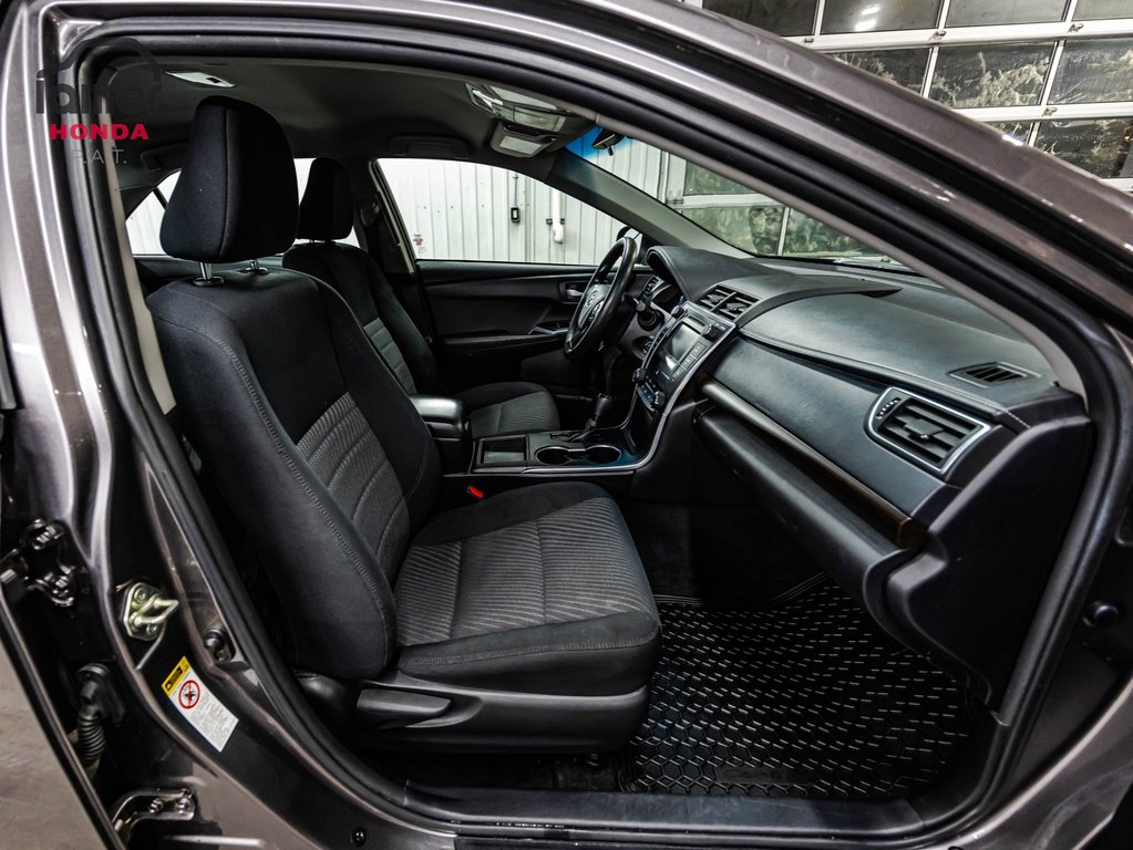 Toyota Camry LE AUTOMATIQUE 2017 à , Québec - 16 - w1024h768px