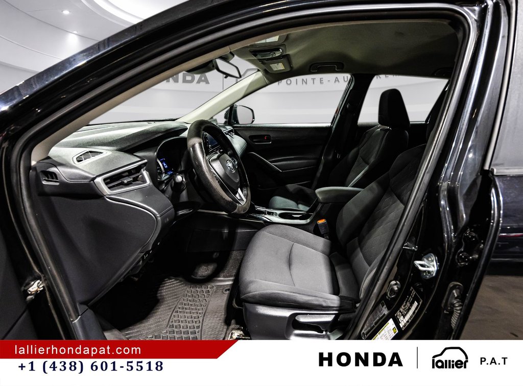2022 Toyota Corolla Cross LE in Montreal, Quebec - 18 - w1024h768px