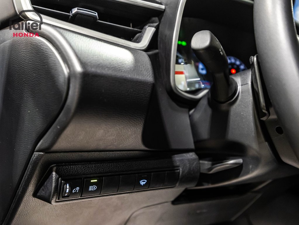 Toyota Corolla Hatchback SE 2025 à Montréal, Québec - 20 - w1024h768px