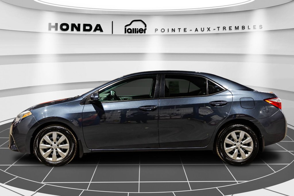 2016 Toyota Corolla LE in Montréal, Quebec - 4 - w1024h768px
