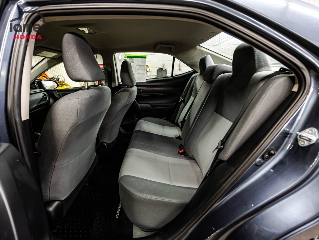 2018 Toyota Corolla in Montréal, Quebec - 13 - w1024h768px