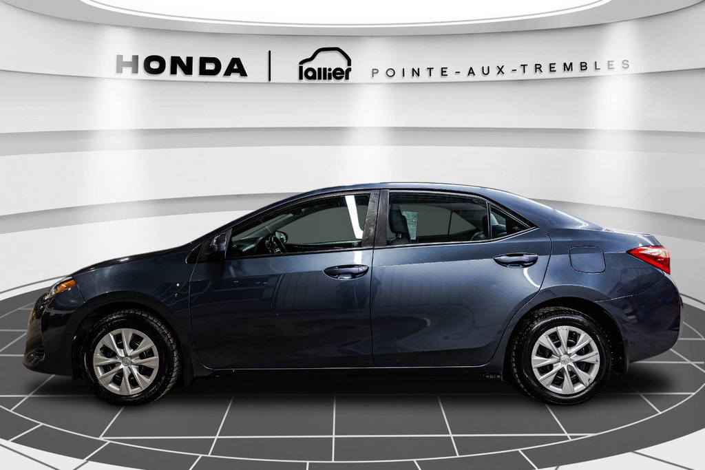 2018 Toyota Corolla in Montréal, Quebec - 4 - w1024h768px