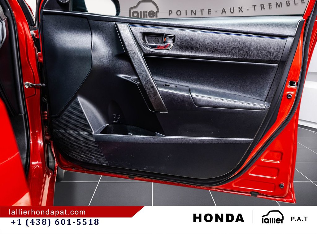 2018 Toyota Corolla SE in Montréal, Quebec - 16 - w1024h768px