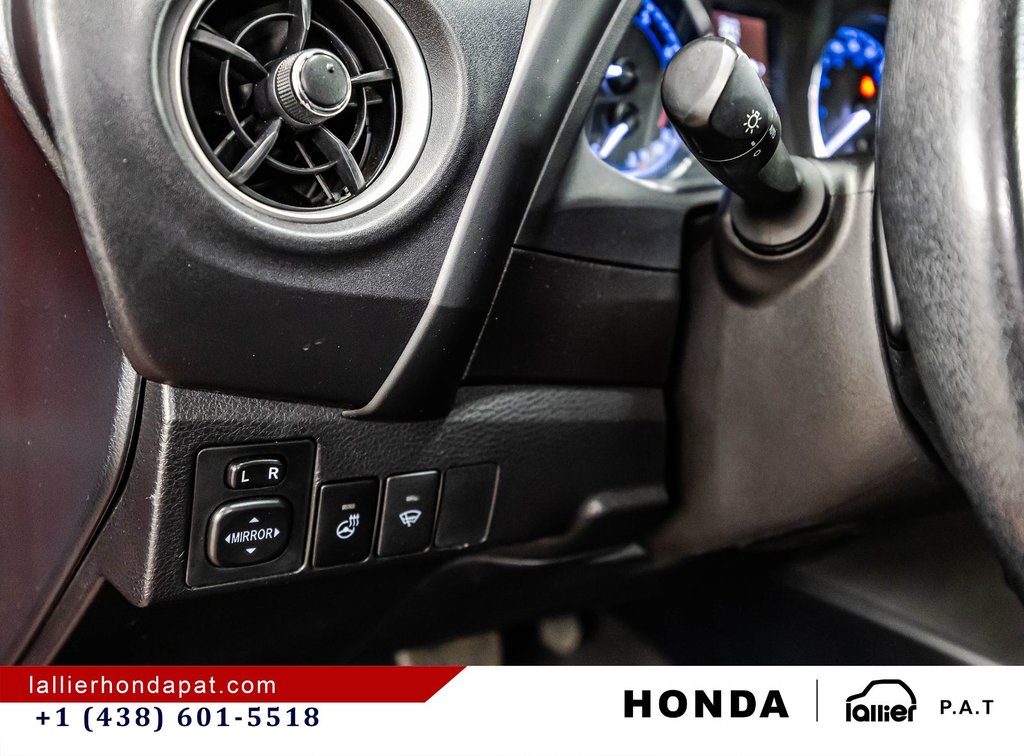 2018 Toyota Corolla SE in Montréal, Quebec - 21 - w1024h768px