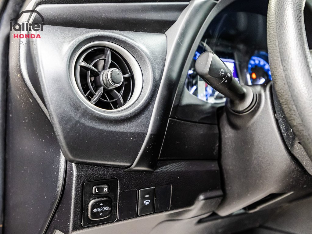 Toyota Corolla Le JAMAIS ACCIDENTÉ 2019 à Montréal, Québec - 20 - w1024h768px