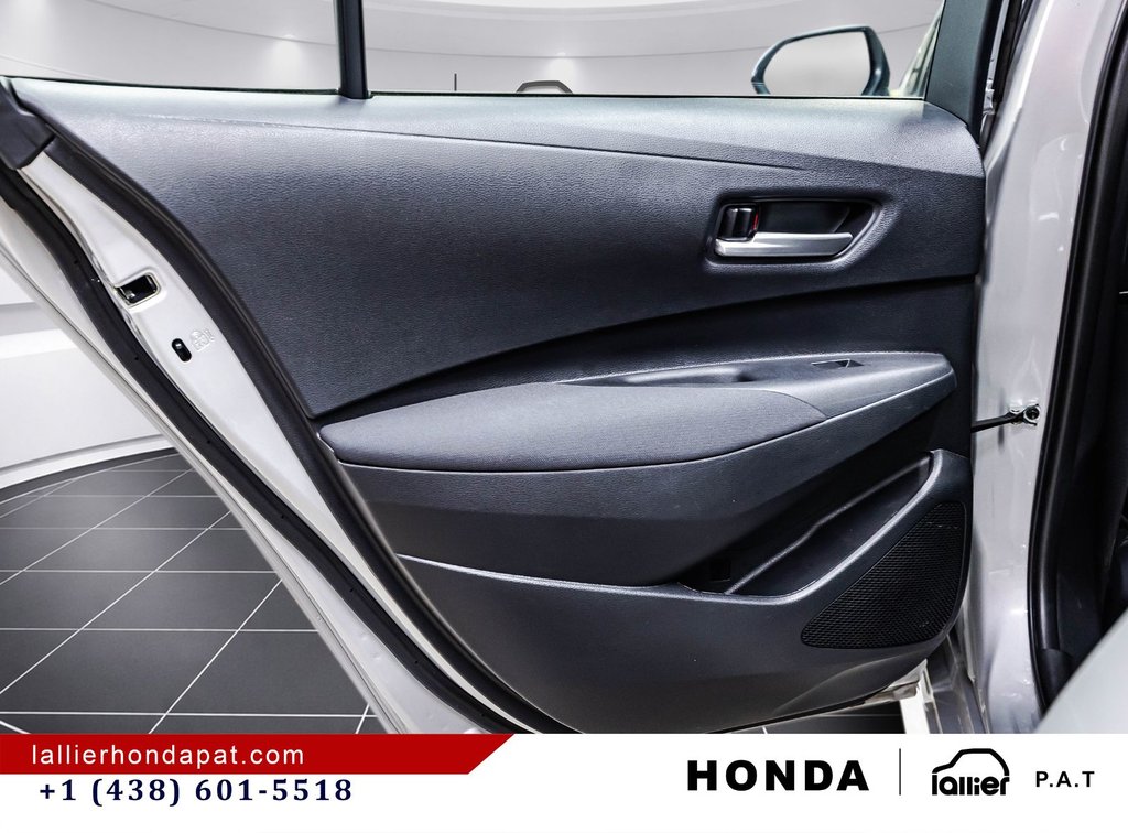 Toyota Corolla LE 2020 à Montréal, Québec - 12 - w1024h768px
