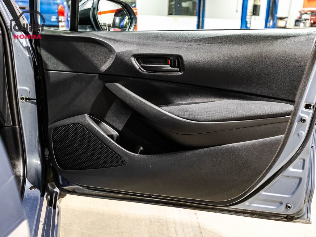 Toyota Corolla LE 2022 à Montréal, Québec - 15 - w1024h768px