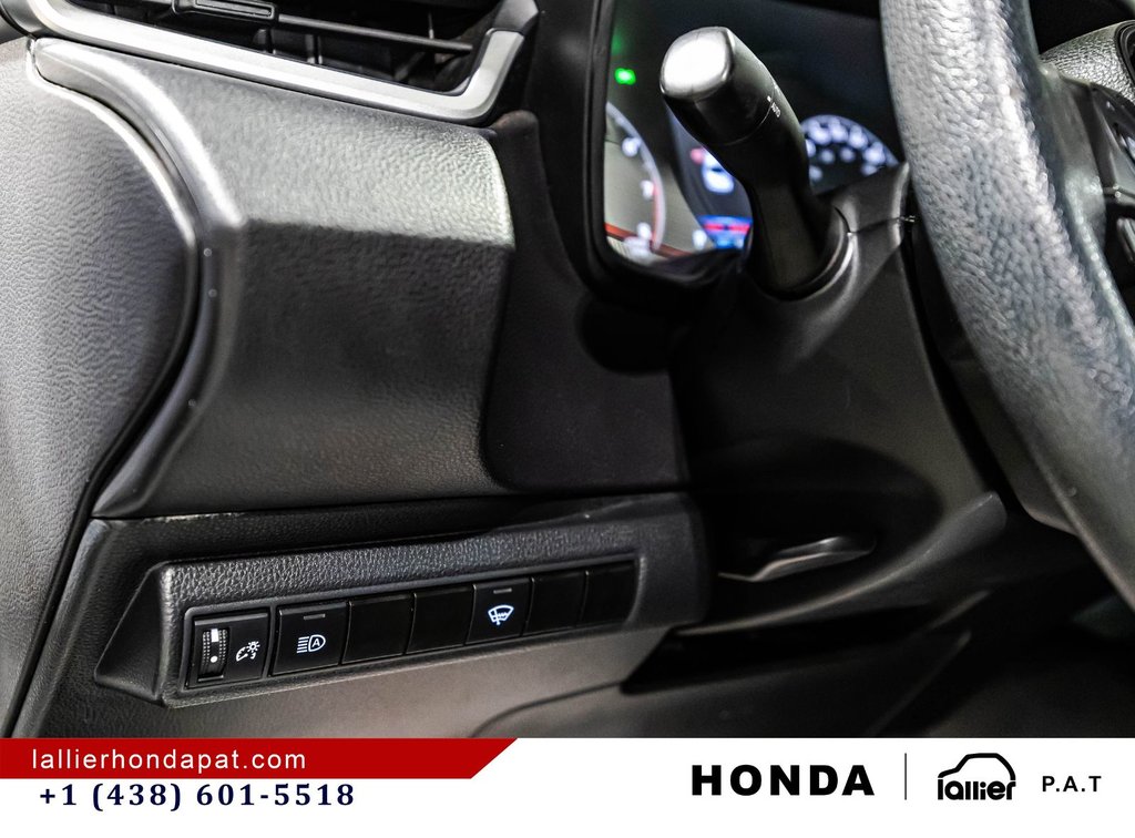 2023 Toyota Corolla LE in Montreal, Quebec - 20 - w1024h768px