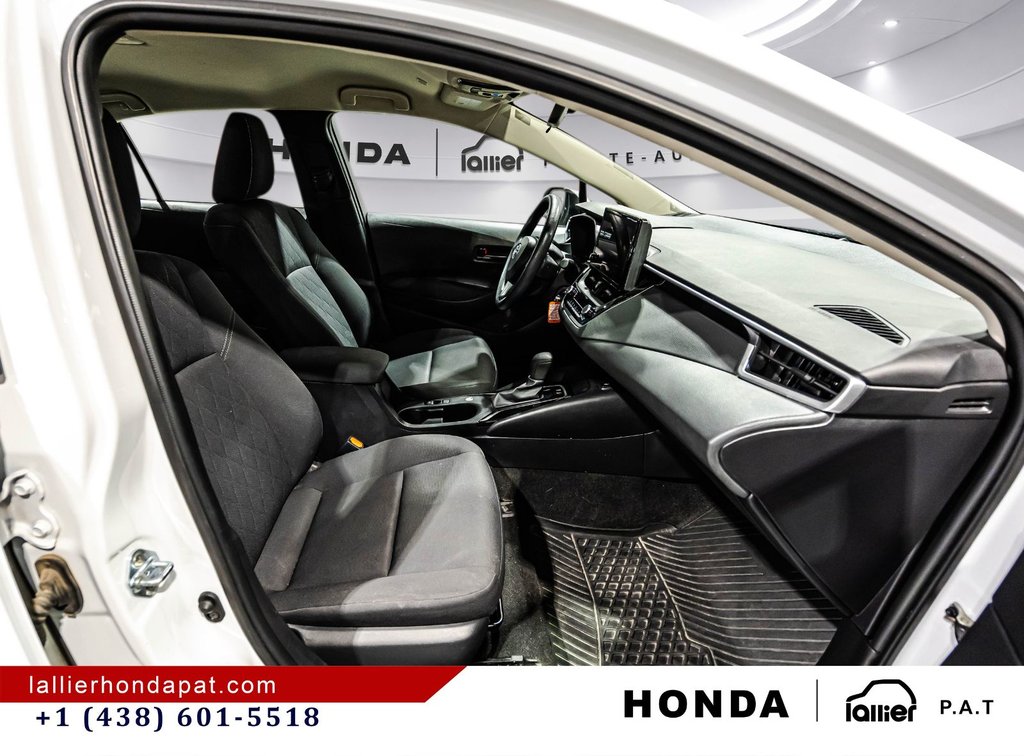 2023 Toyota Corolla LE in Montreal, Quebec - 17 - w1024h768px