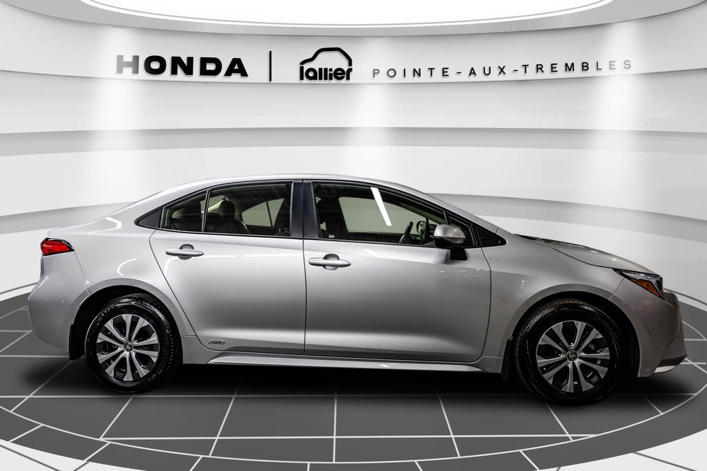 2024 Toyota Corolla Hybrid LE AWD JAMAIS ACCIDENTÉ 1 PROPRIO in Montreal, Quebec - 8 - w1024h768px