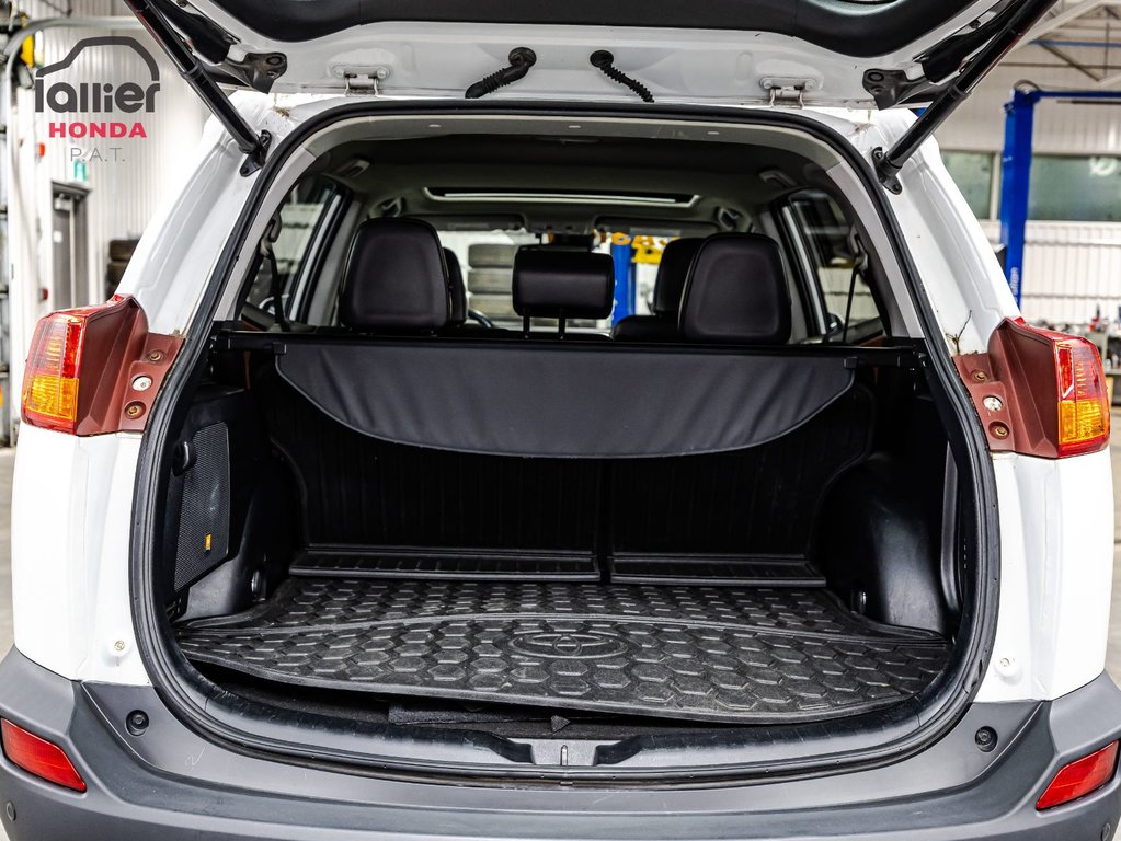 Toyota RAV4 Limited 2015 à , Québec - 16 - w1024h768px