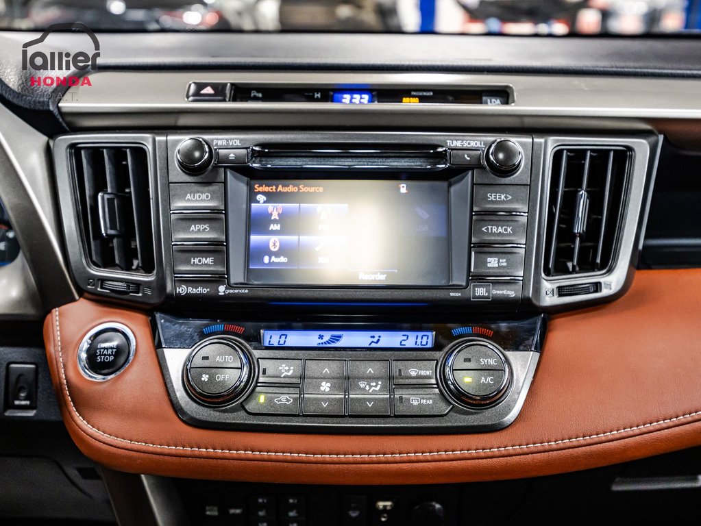 Toyota RAV4 Limited 2015 à , Québec - 25 - w1024h768px