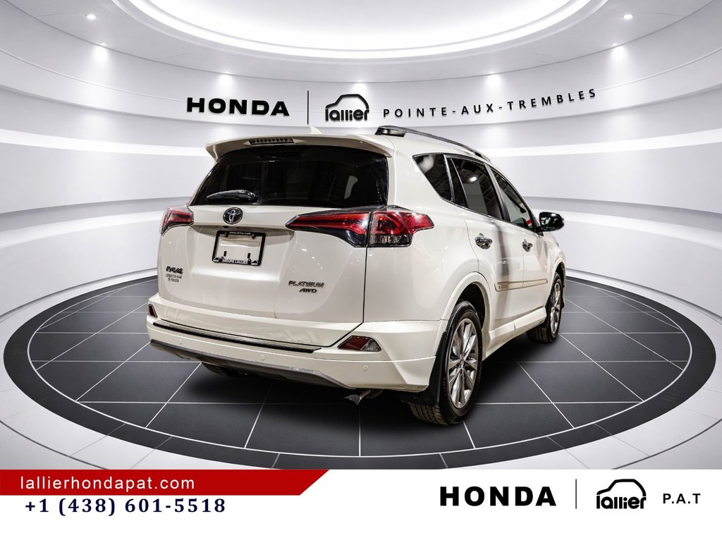2017 Toyota RAV4 Limited in Montreal, Quebec - 7 - w1024h768px