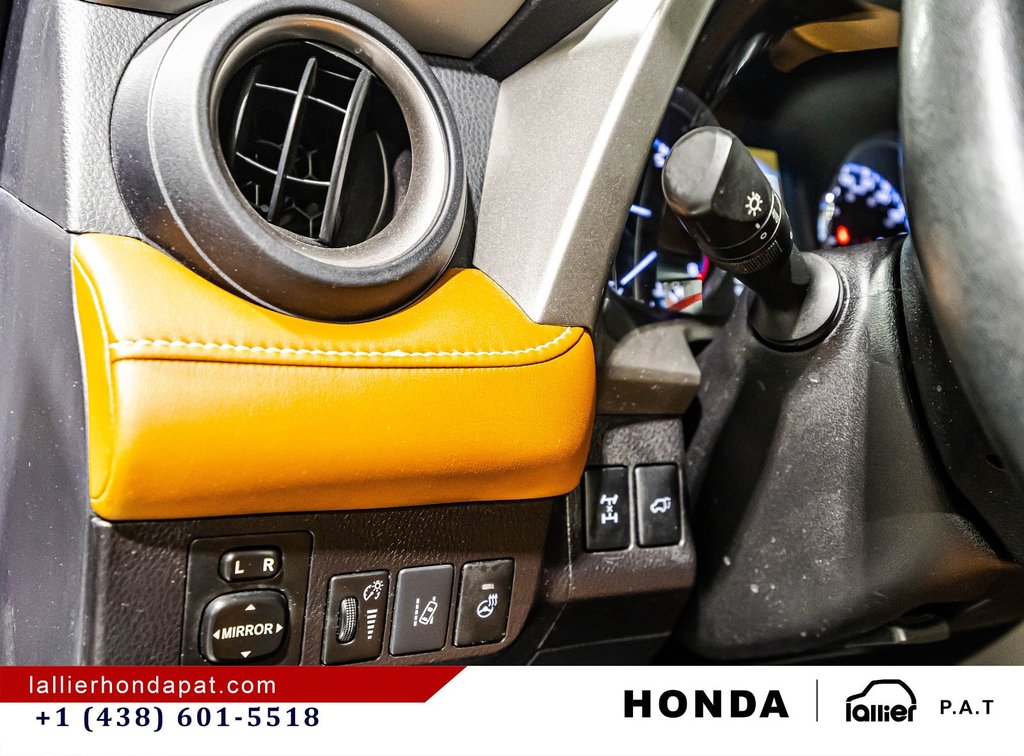 2017 Toyota RAV4 Limited in Montreal, Quebec - 19 - w1024h768px