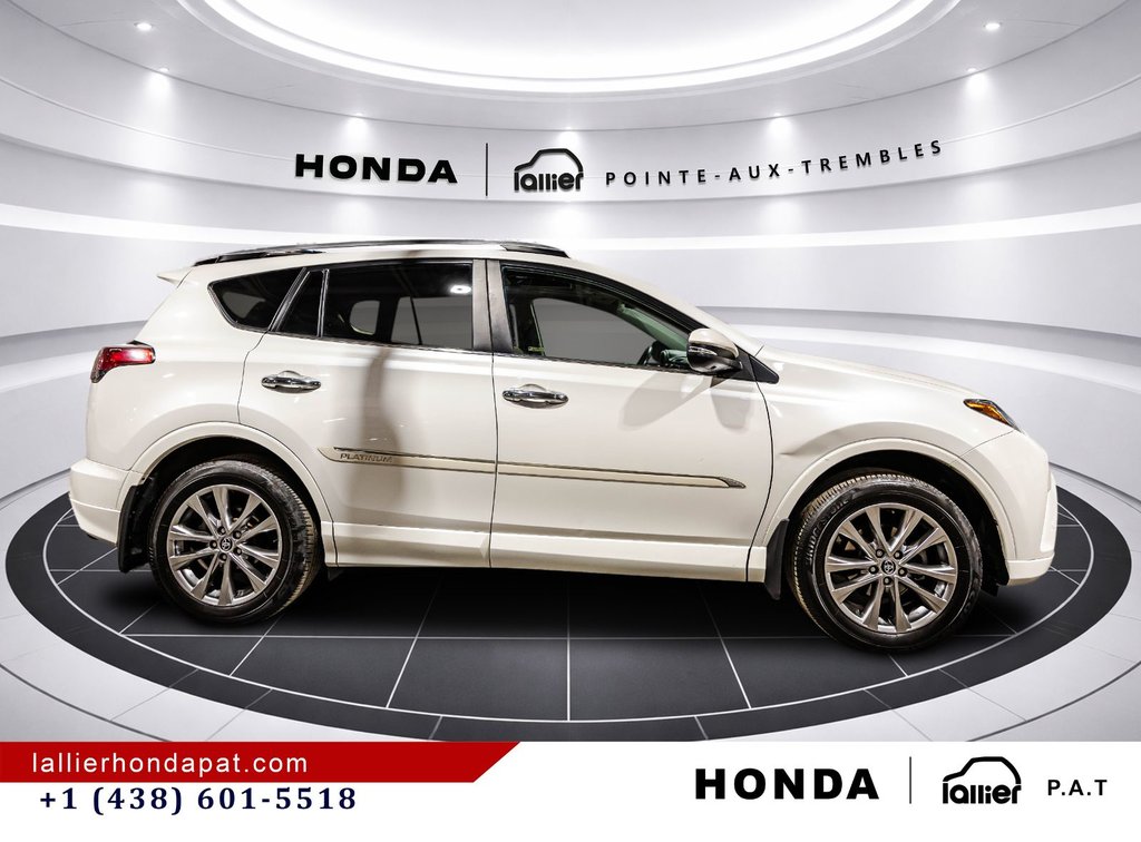 2017 Toyota RAV4 Limited in Montreal, Quebec - 8 - w1024h768px
