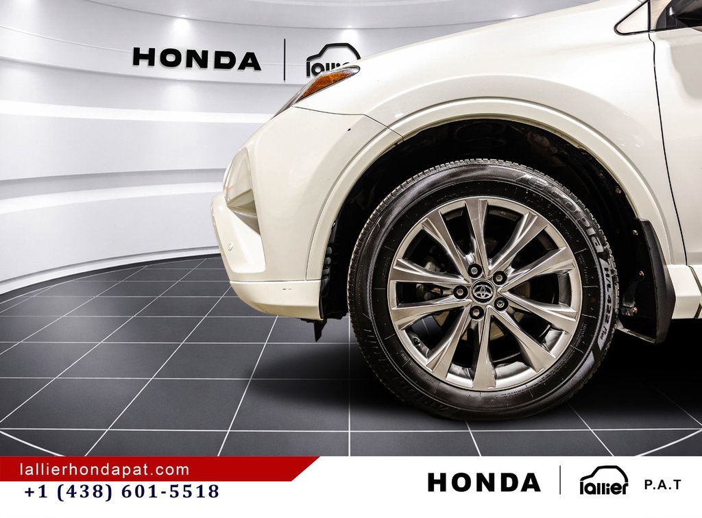 2017 Toyota RAV4 Limited in Montreal, Quebec - 10 - w1024h768px