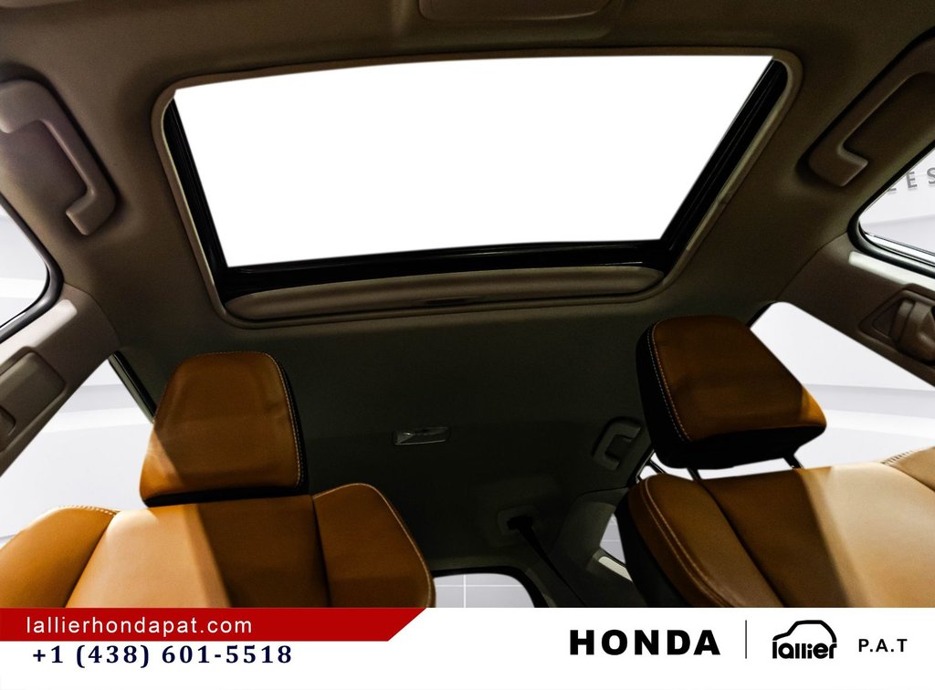 2017 Toyota RAV4 Limited in Montreal, Quebec - 16 - w1024h768px