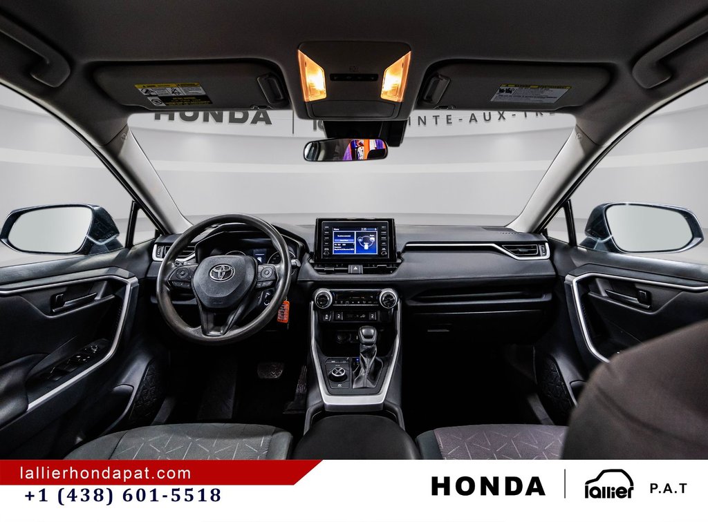 2019 Toyota RAV4 Hybrid LE in Montréal, Quebec - 14 - w1024h768px