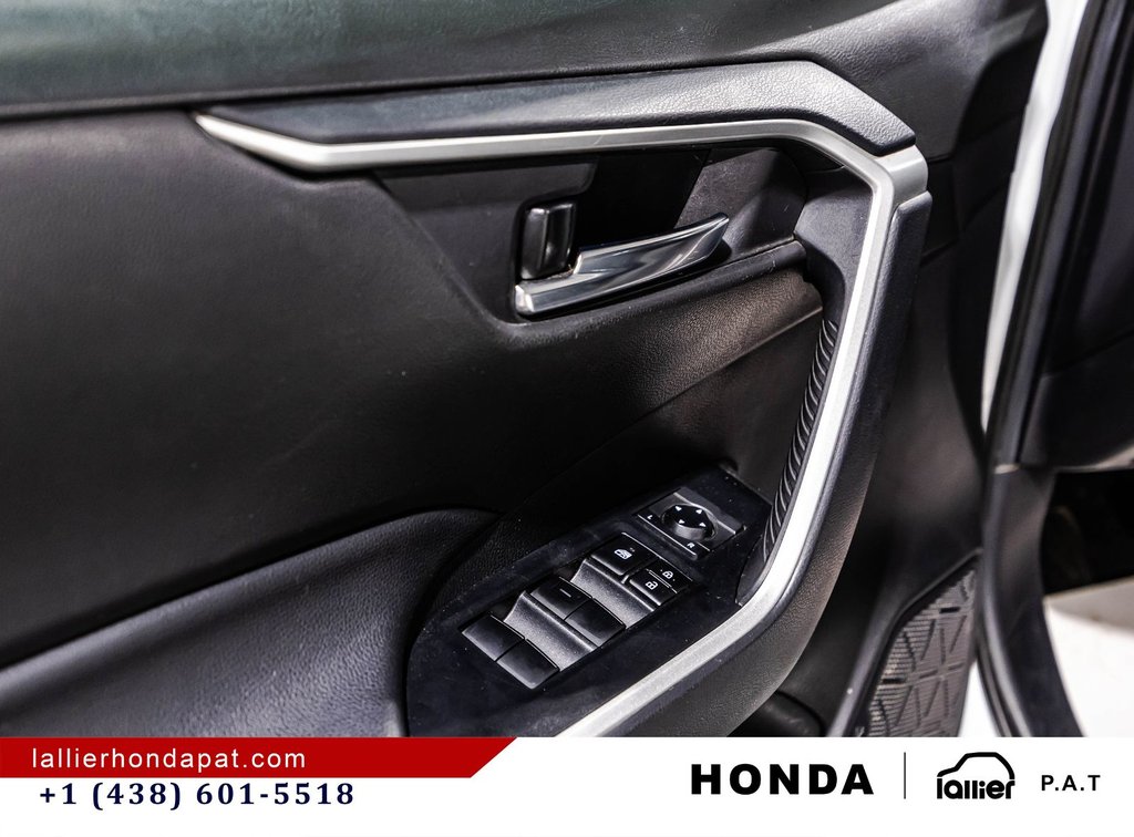2020 Toyota RAV4 Hybrid XLE in Montreal, Quebec - 11 - w1024h768px