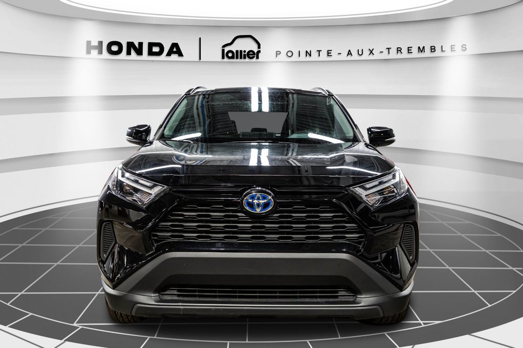 Toyota RAV4 Hybrid XLE 2023 à , Québec - 2 - w1024h768px