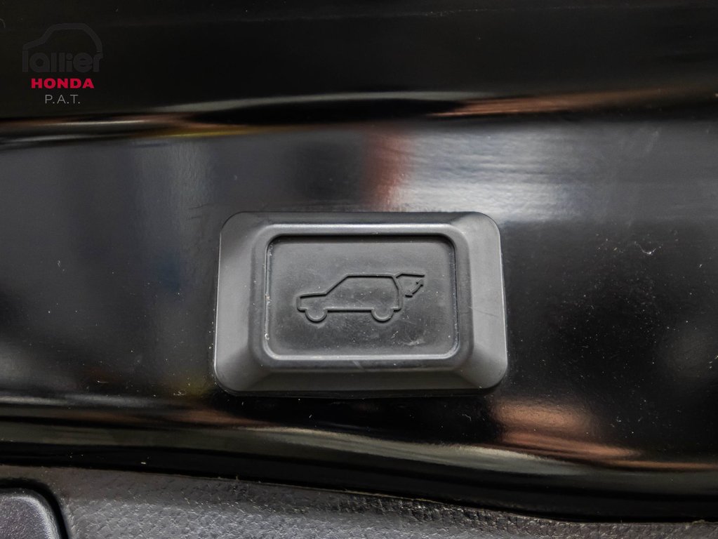 Toyota RAV4 Hybrid XLE 2023 à , Québec - 15 - w1024h768px