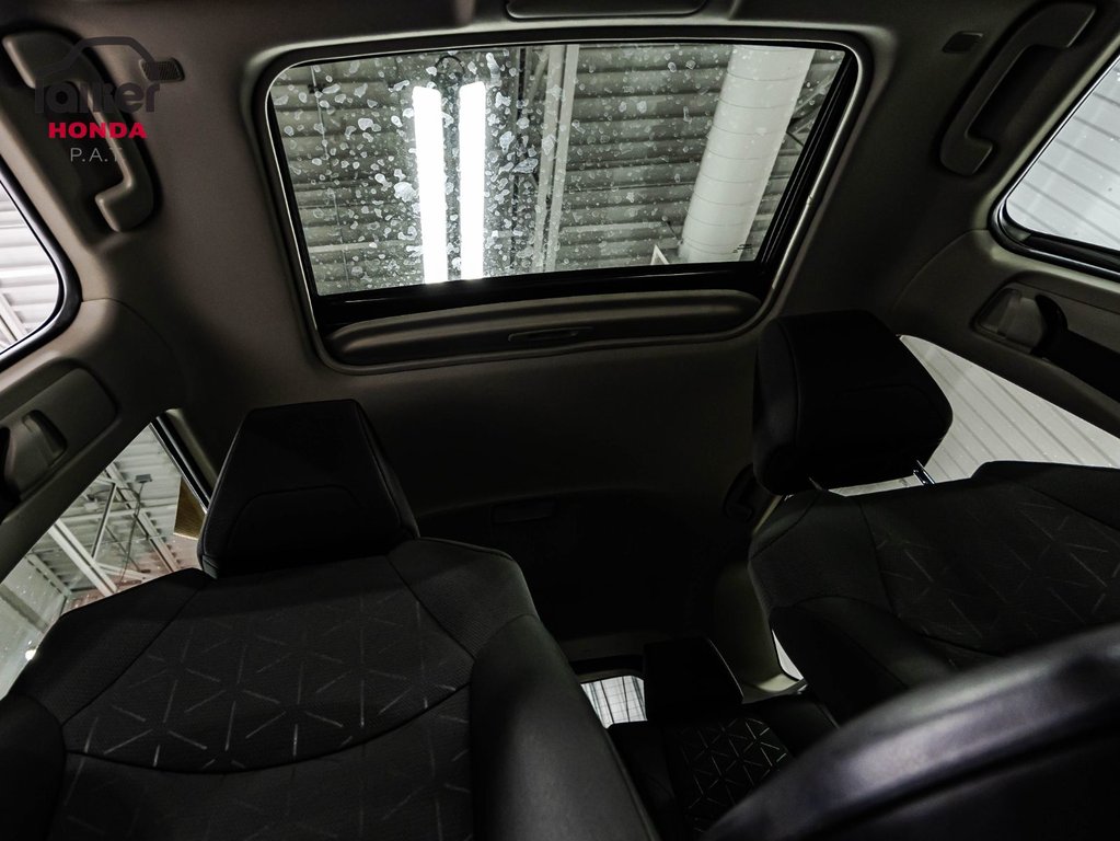 Toyota RAV4 Hybrid XLE 2023 à , Québec - 19 - w1024h768px